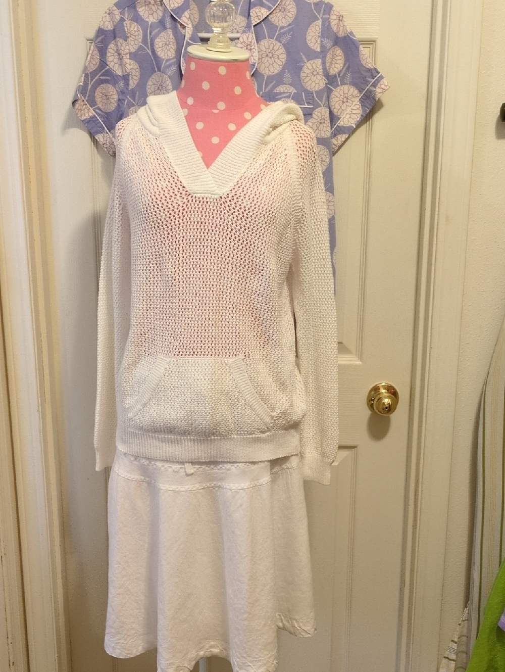 Shirt 469 White Crochet Hooded Pullover Sweater - Women M